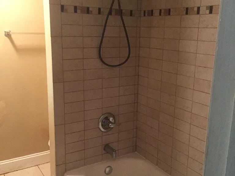 841 W Georgia St — Photo 3
