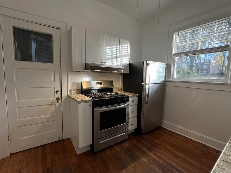 1219 Virginia Ave #7 — Photo 14