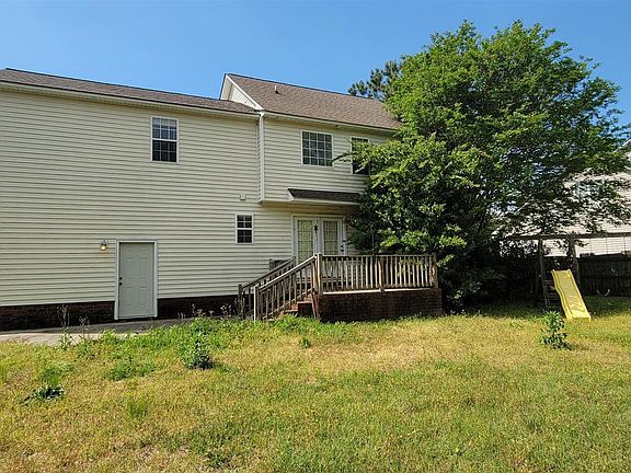3rd image of 2451 Westminster Dr