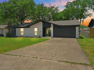 1222 Saturn St, Cedar Hill, TX 75104