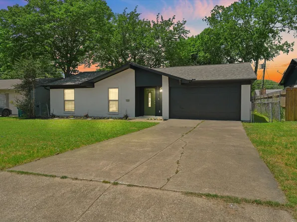 1222 Saturn St, Cedar Hill, TX 75104