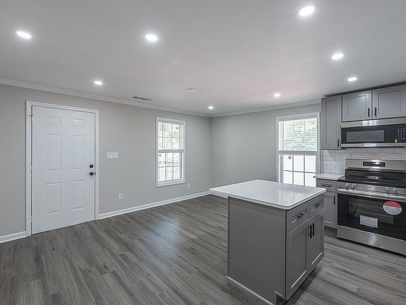 Spacious 2BR/2BA Apartment for Rent 1861 Lyle Ave, Atlanta