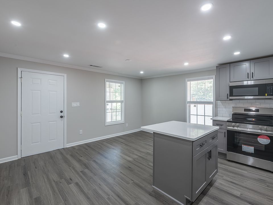 Spacious 2BR/2BA Apartment for Rent 1861 Lyle Ave, Atlanta