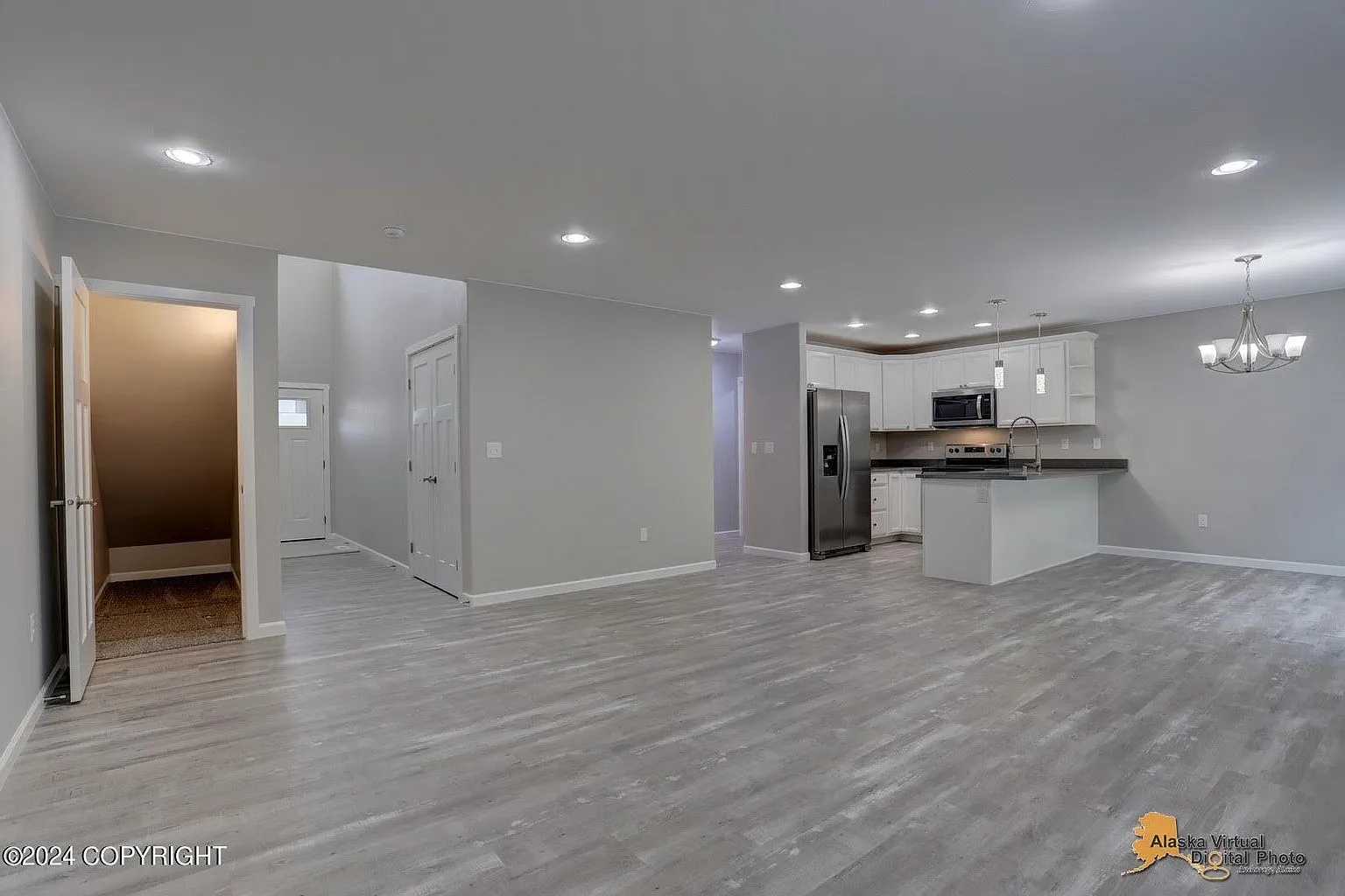 3 bed, 2.5 bath, 1700 sqft, $2,200 — Photo 2