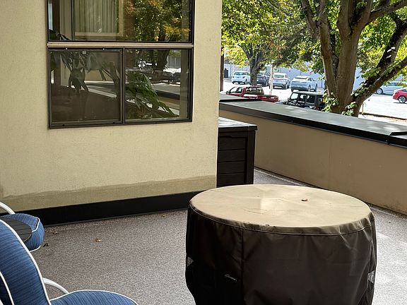 5th image of 5038 California Ave SW APT 2