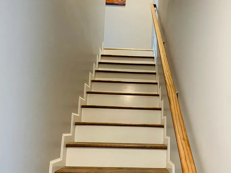 1031 Elm St #A — Photo 2