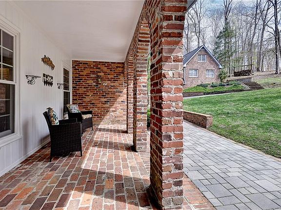 5th image of 132 Little John Rd