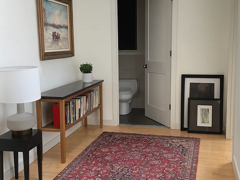 135 Conselyea St #4R — Photo 4