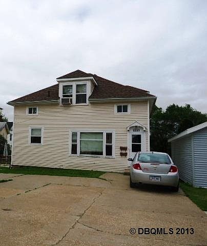 2nd image of 2225 Schroeder St