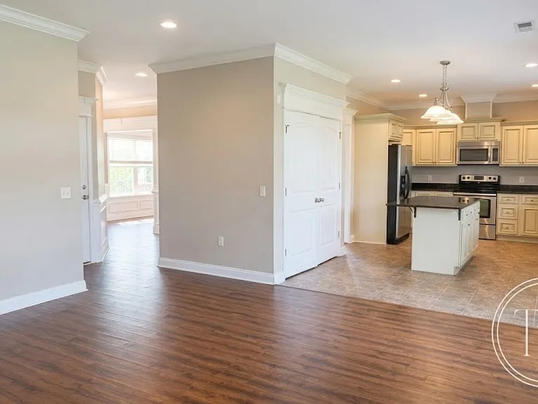 709 English Oak Dr — Photo 17