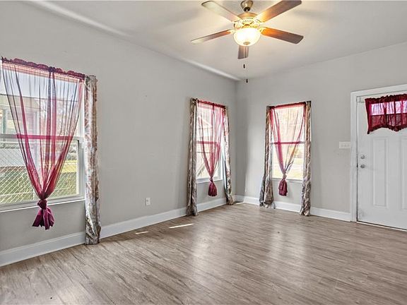 5th image of 2607 Smithfield Rd