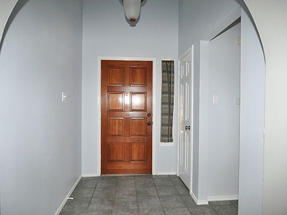 5th image of 1212 Hanover Dr