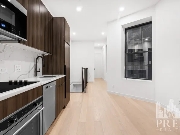 161 East 89th Street image 4 of 22