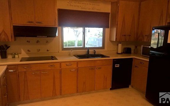 3rd image of 100 Cottonwood Ln