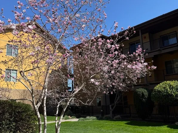 4026 Pritchard Dr N Unit 6101, West Kelowna, BC V4T 3E4