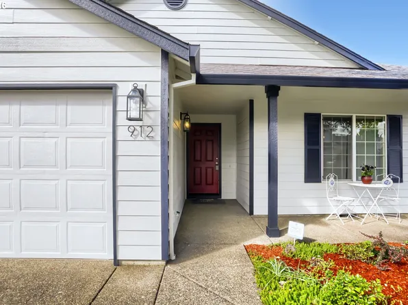 912 12th St, Lafayette, OR 97127