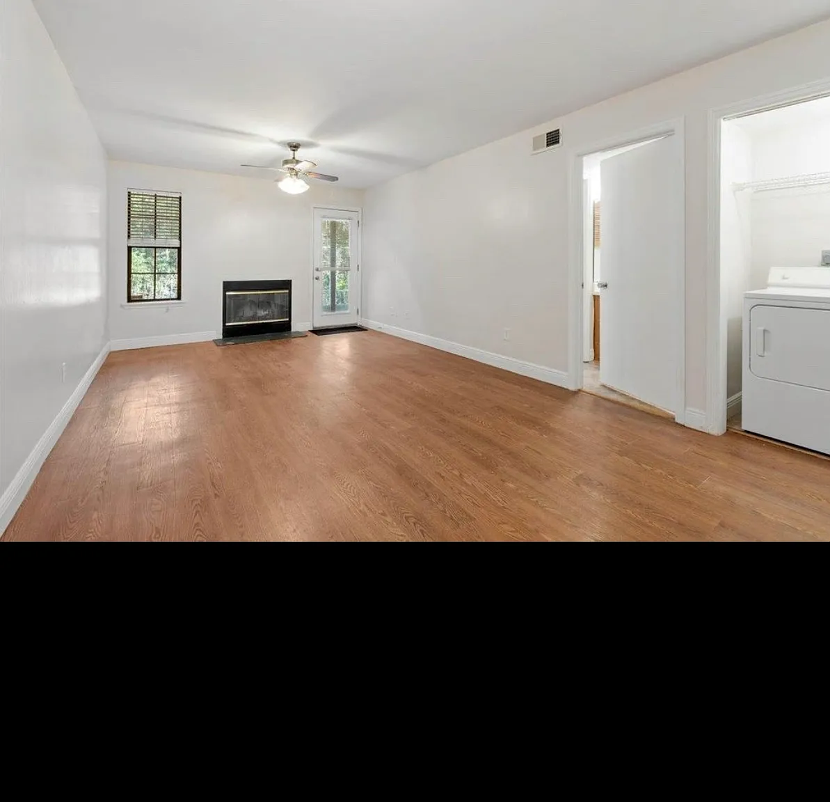 2 bed, 888 sqft, $1,200 — Photo 3