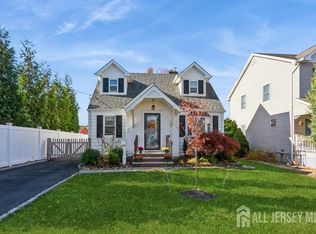 115 Midfield Rd, Colonia, NJ 07067