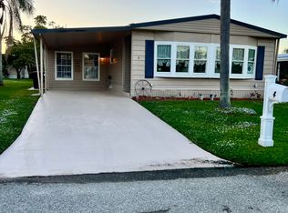 4 Montilla Way, Pt Saint Lucie, FL 34952