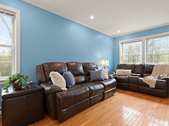 4th image of 13 Dexter St Unit 16