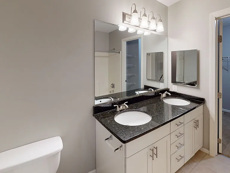 Waterford Place Townhomes — Photo 21