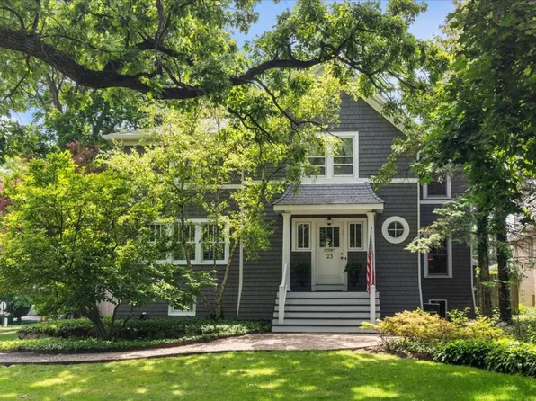 23 Washington Rd, Lake Forest, IL 60045