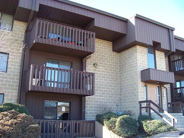 1st image of 1472 Rock Run Dr #1D