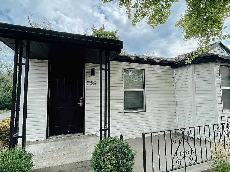 753 E Scott Ave — Photo 10
