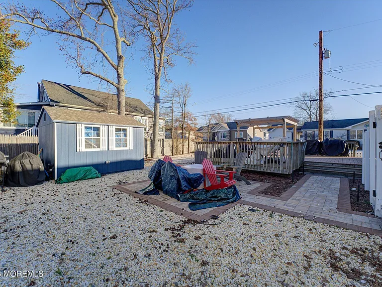 515 Stone Harbor Ave — Photo 19