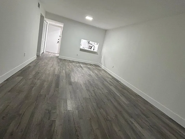 8875 Fontainebleau Blvd #201-1 — Photo 7