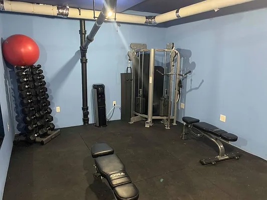 Sold by Remax Edge | media 13