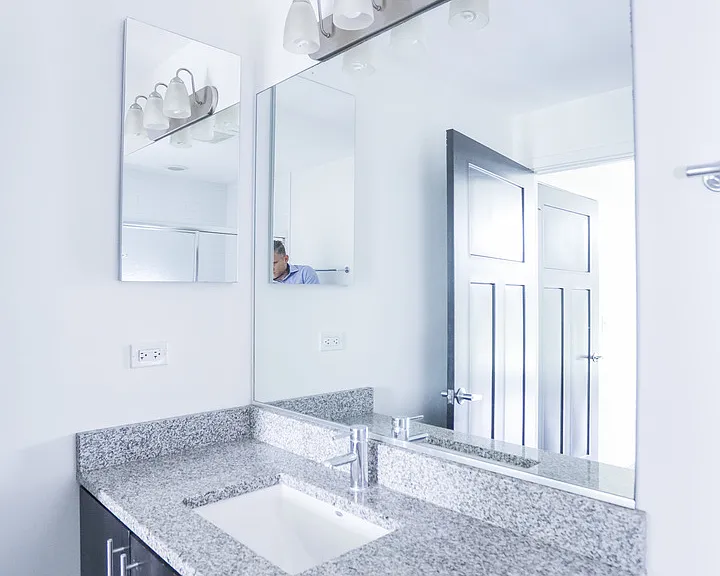 1246 W Devon Ave #35 — Photo 16