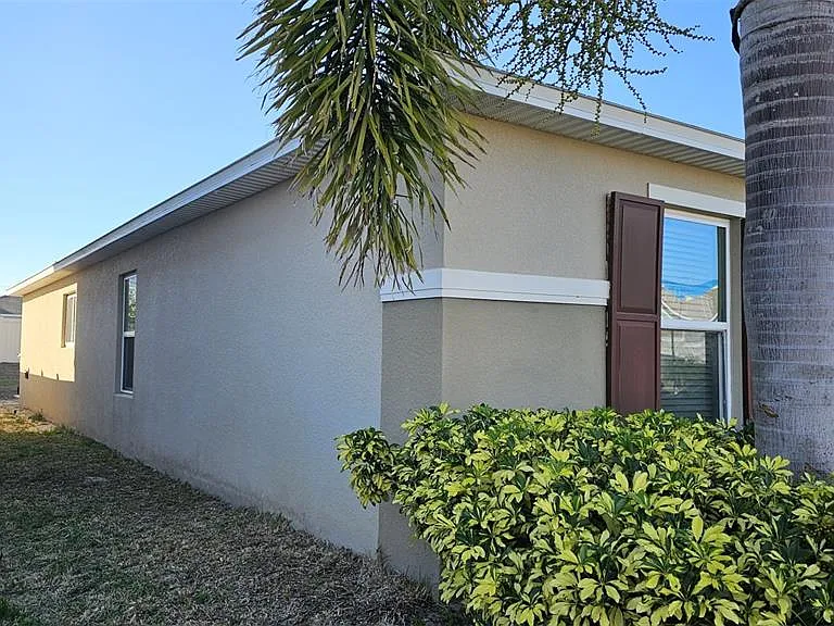 308 Lake Lucerne Way — Photo 3