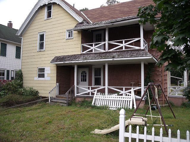 2nd image of 200 Avenue K