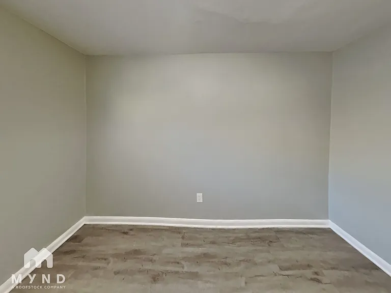 303 Alda Dr — Photo 13