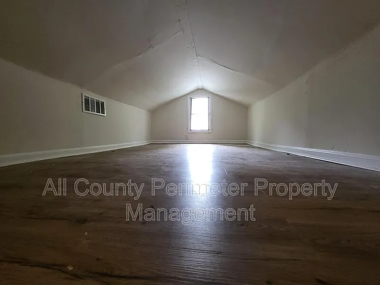 278 Moreland Way — Photo 11