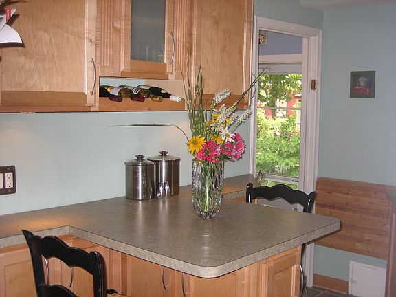 2nd image of 24300 Ithaca Ave