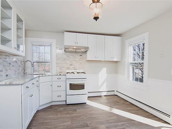 5th image of 11 Long St #3