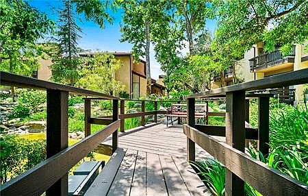 4th image of 21901 Burbank Blvd #000