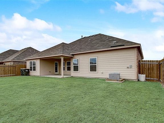 2nd image of 1531 Twin Estates Dr