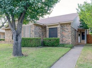 604 Canterbury St, Euless, TX 76039