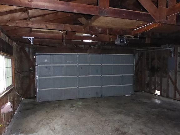 4th image of 2214 Jean Dr