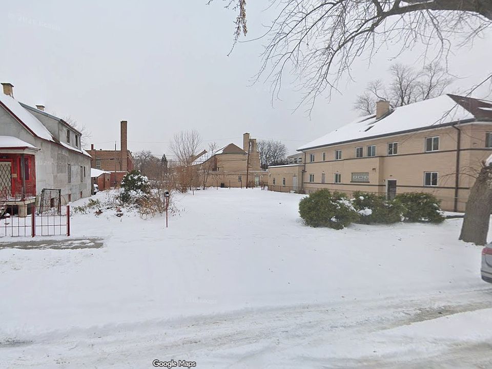 1st image of 112 W 108th Pl