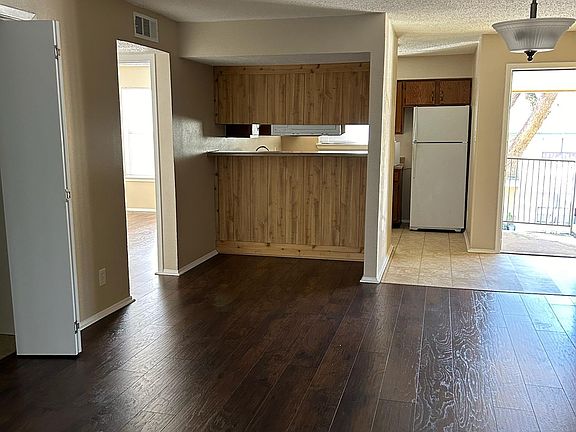 4th image of 1815 Westminster St APT 205