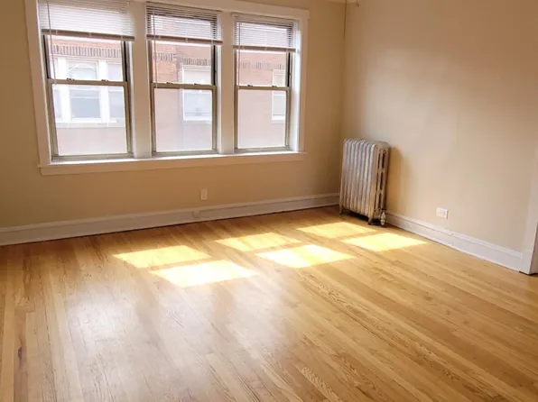 2342 W Touhy Ave APT 3A, Chicago, IL 60645
