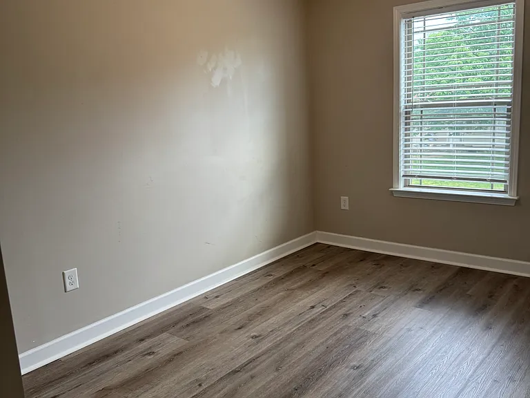 66 Bellvue Dr — Photo 56