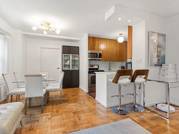 4th image of 251 E 51st St #5JK