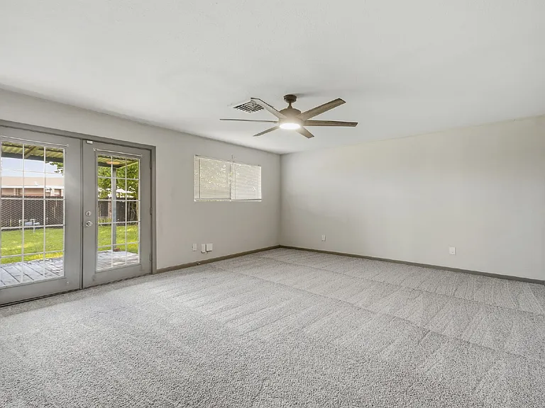 5413 Vae Dr — Photo 9