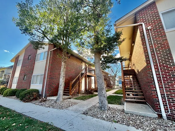 Charlotte Square, 3330 Charlotte St #3344, Kansas City, MO 64109