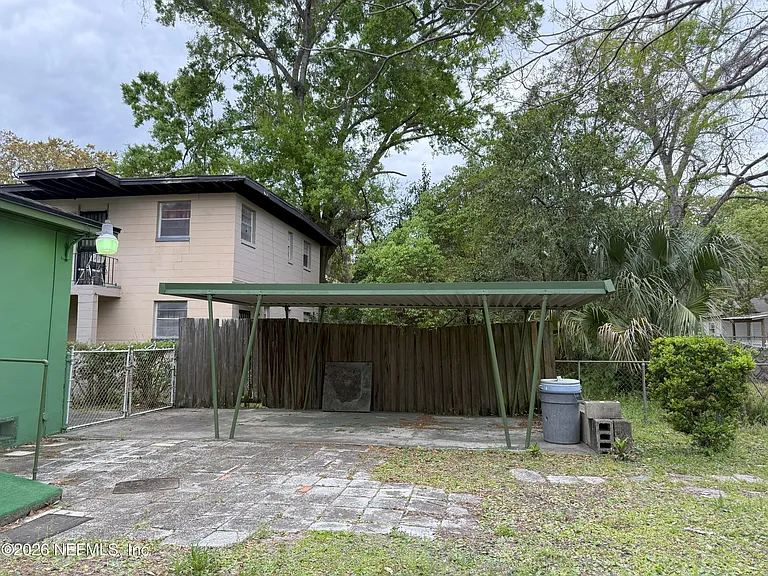1071 Reiman St — Photo 7
